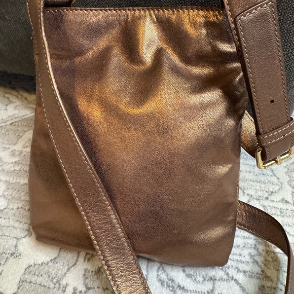 Michael Kors Bronze crossbody with gold hardware - Picture 6 of 15